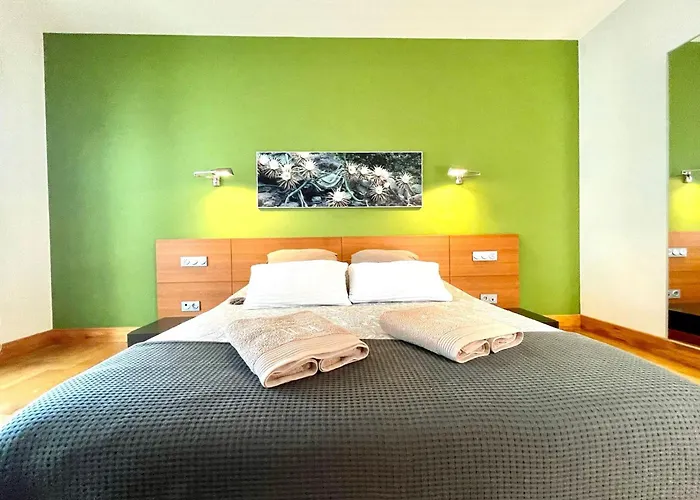 Sleeps 6 With Sauna 빌라 *