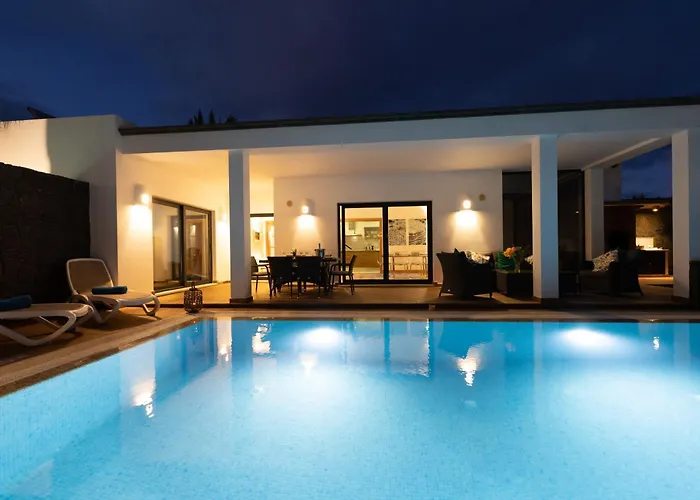 Villa Villa Sleeps 6 With Pool Private & Sauna *