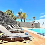 Sleeps 6 With Pool Private & Sauna 플라야블랑카