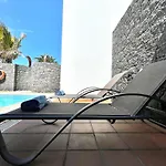 Sleeps 6 With Pool Private & Sauna * 플라야블랑카