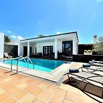 Sleeps 6 With Pool Private & Sauna プラヤ・ブランカ
