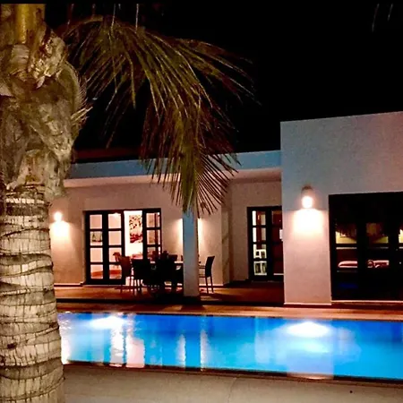 Beautiful 5-bed In * Playa Blanca (Lanzarote)