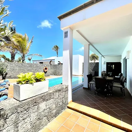 Beautiful 5-bed In Villa