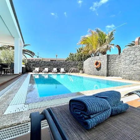Beautiful 5-bed In Villa *