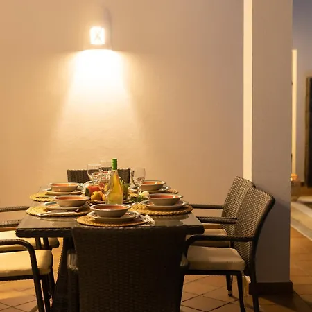 Sleeps 6 With Sauna *