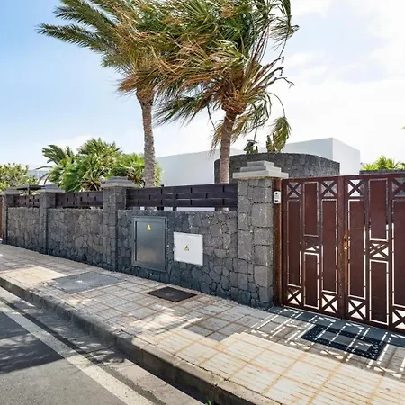 Willa Villa Sleeps 6 With Pool Private & Sauna Playa Blanca (Lanzarote)