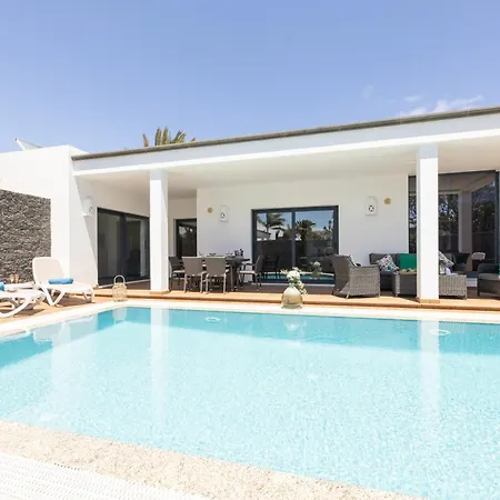 فيلة Sleeps 6 With Pool Private & Sauna *