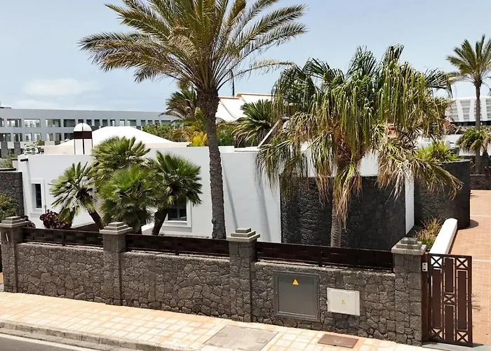 Villa Sleeps 6 With Pool Private & Sauna Willa *