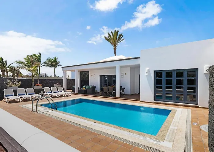 Willa Villa Sleeps 6 With Pool Private & Sauna *